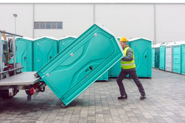 Best Portable bathroom rental  in Manito, IL